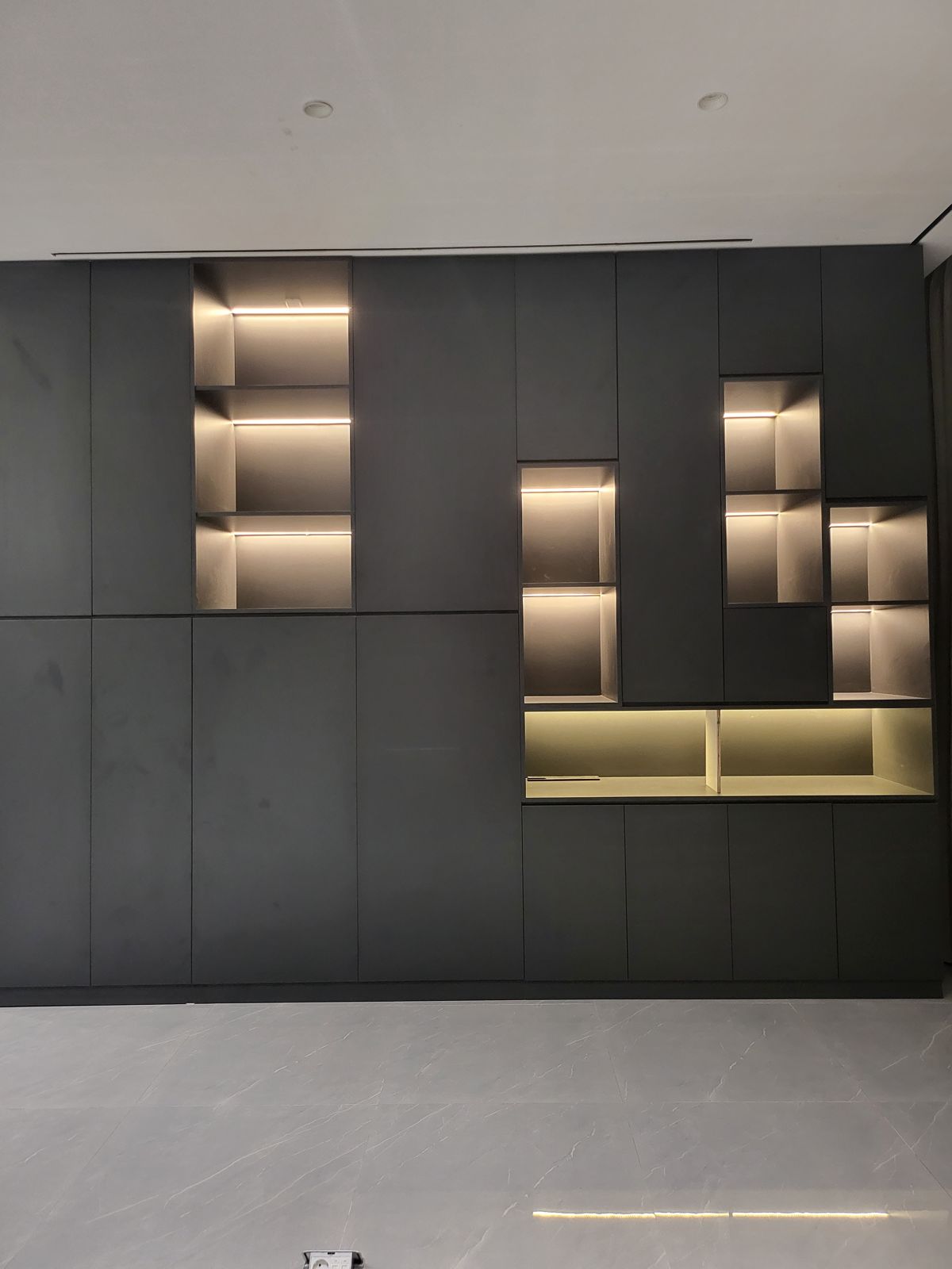 Wall Cabinet